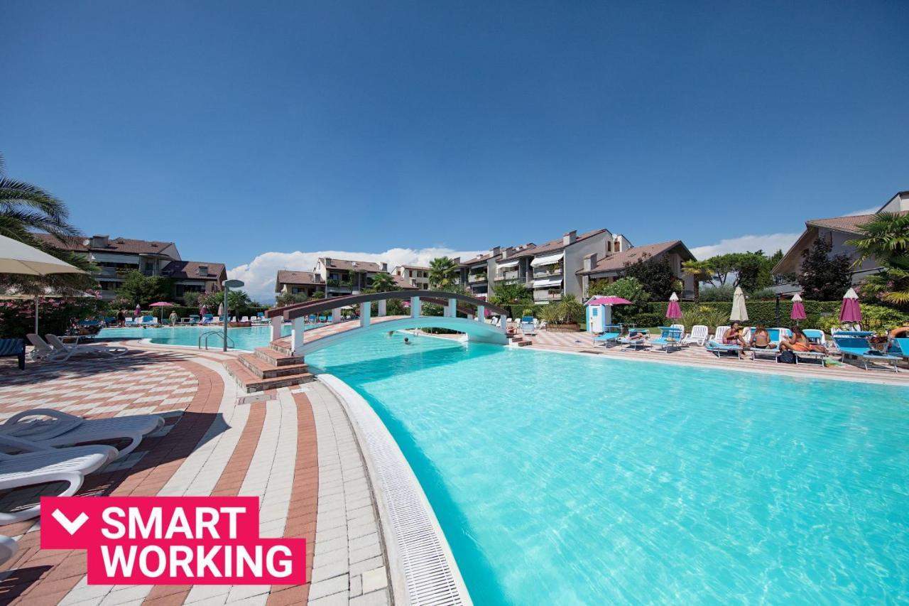 デセンツァーノ・デル・ガルダI Ciliegi 1-09 Con Piscina By Wonderful Italyアパートメント エクステリア 写真