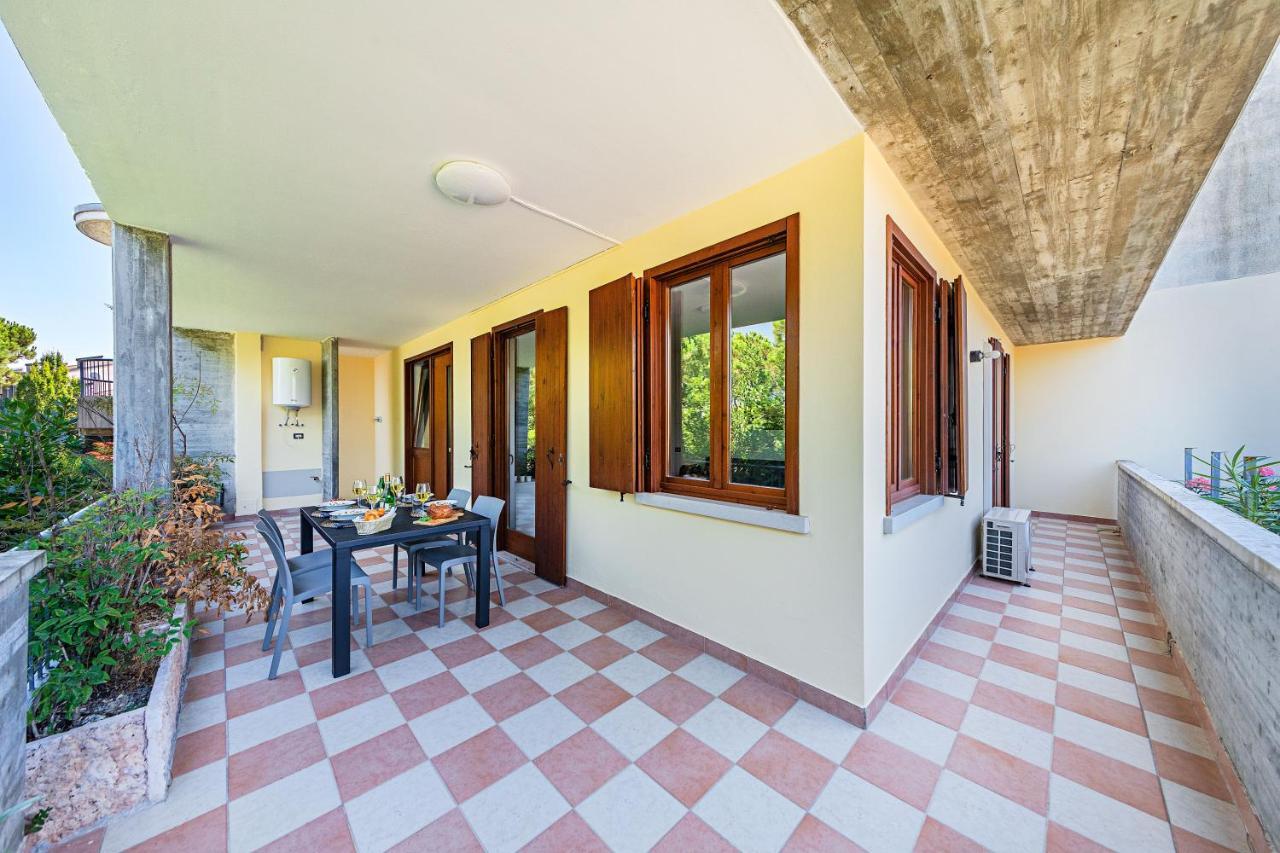 デセンツァーノ・デル・ガルダI Ciliegi 1-09 Con Piscina By Wonderful Italyアパートメント エクステリア 写真